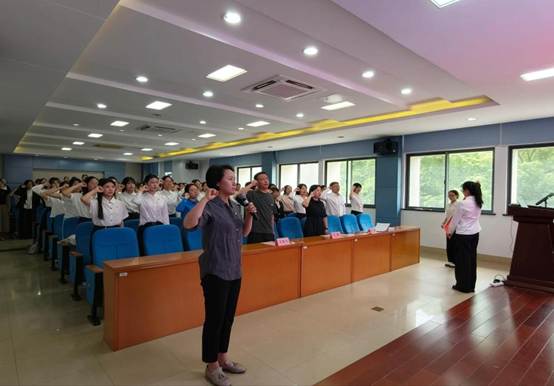 说明: //news.avmd88.com/__local/2/55/14/845191311A083C11674E397E5F4_1587C916_162B6.jpg